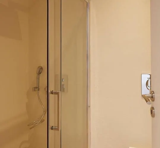 Spiliada Boutique * Batsi